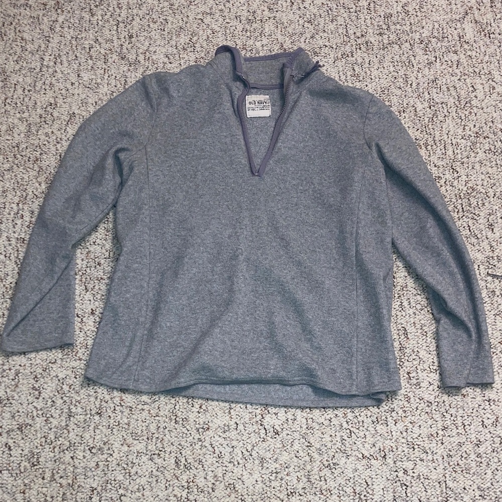 Women’s Old Navy Light Gray Fleece.